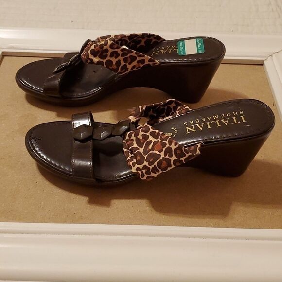 NWT Italian Shoemakers brown animal print wedge sandals size 8.5 - Picture 4 of 9